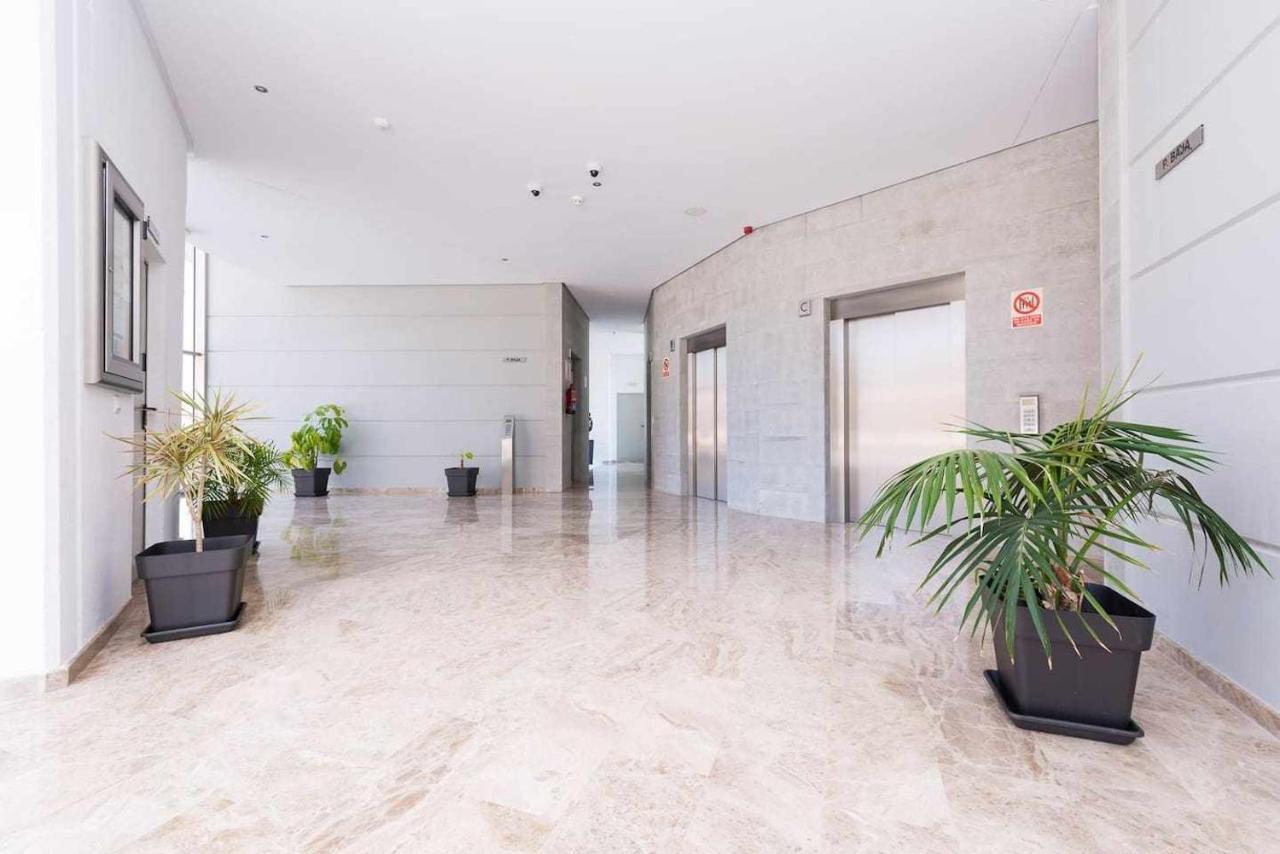 High Rise Apartment On The 39Th Floor With Private Terrace And Sea Views Benidorm Eksteriør billede