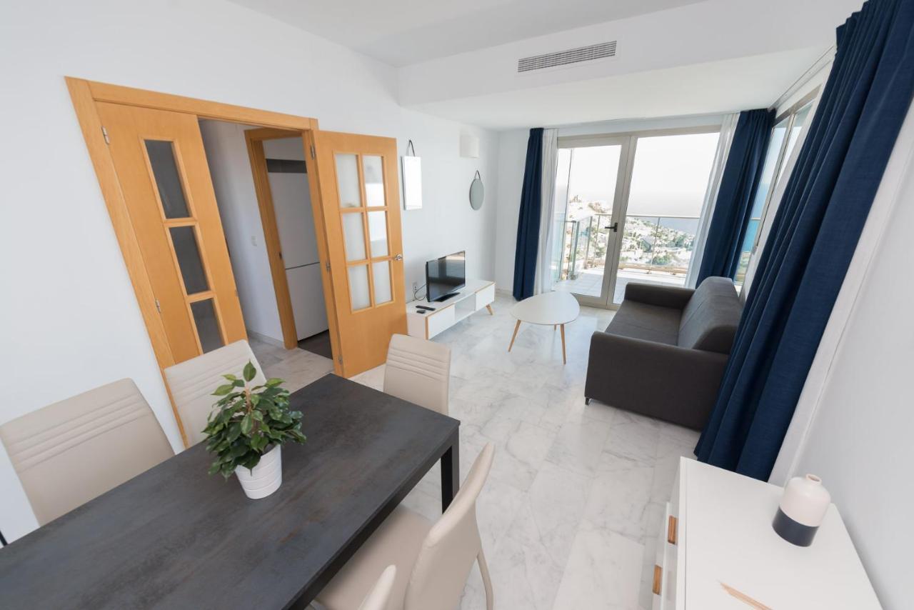 High Rise Apartment On The 39Th Floor With Private Terrace And Sea Views Benidorm Eksteriør billede