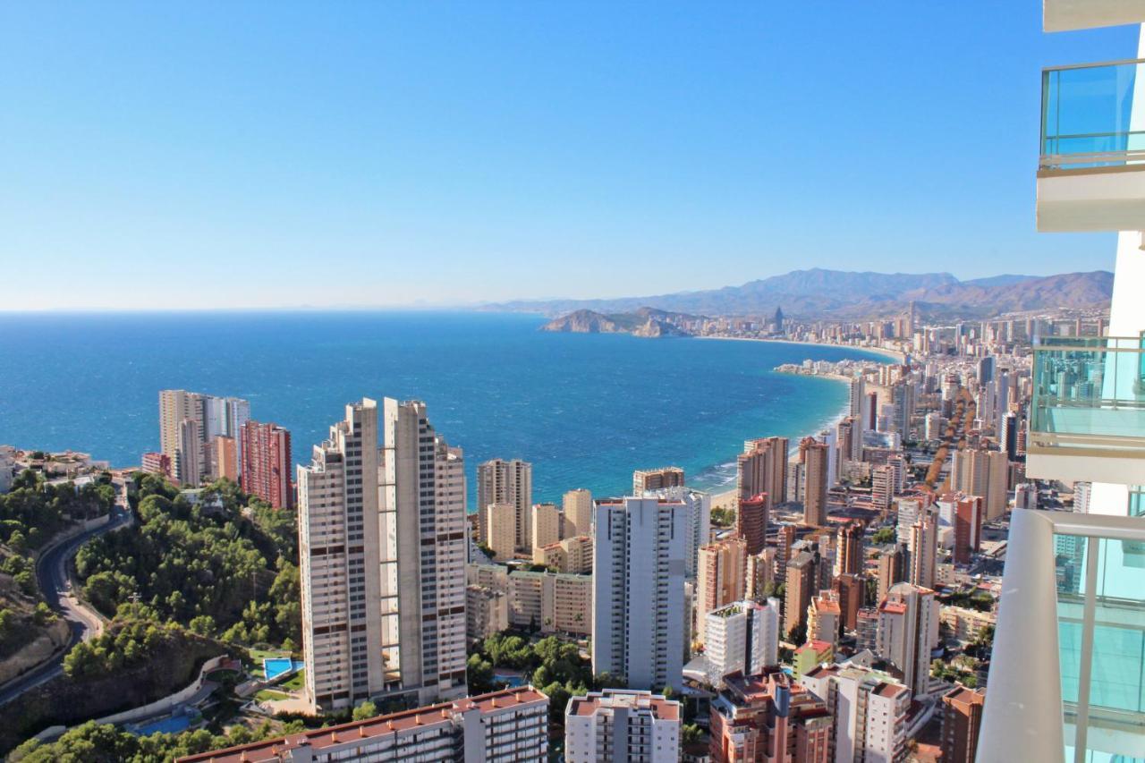High Rise Apartment On The 39Th Floor With Private Terrace And Sea Views Benidorm Eksteriør billede