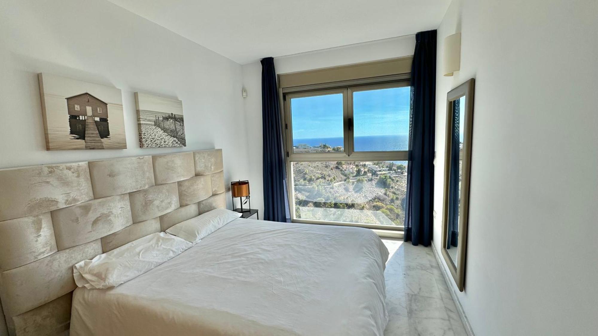 High Rise Apartment On The 39Th Floor With Private Terrace And Sea Views Benidorm Eksteriør billede